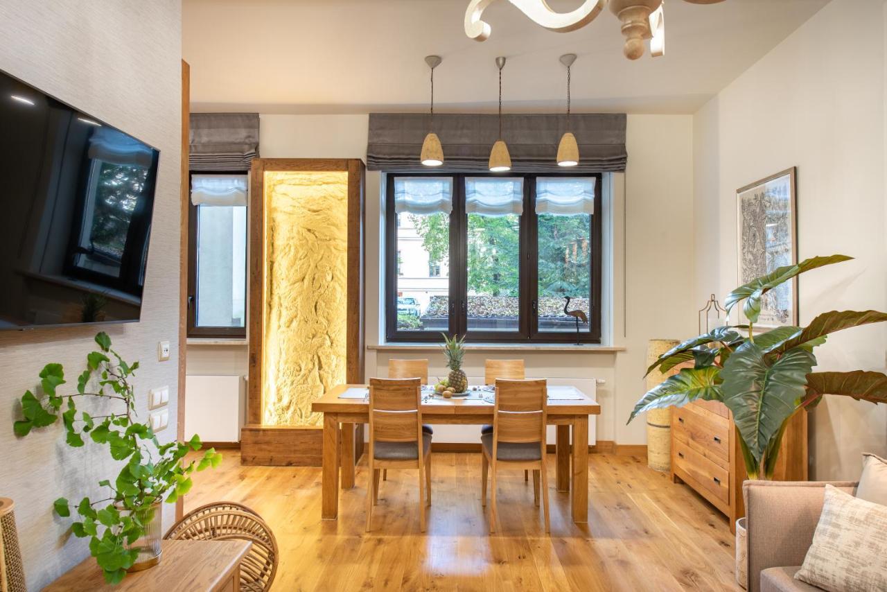 Three-Bedroom Luxury Apartment 1 Odona Bujwida Street