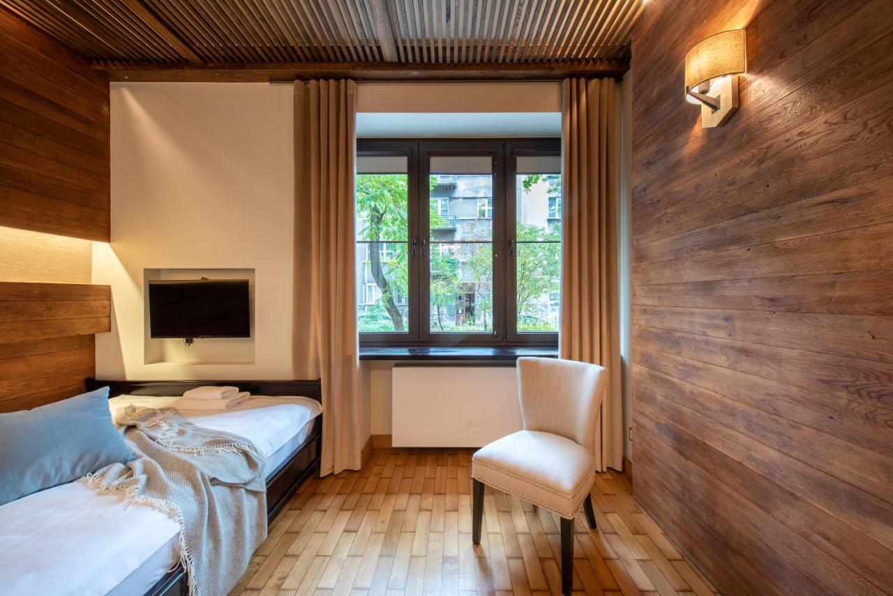 Three-Bedroom Luxury Apartment 1 Odona Bujwida Street